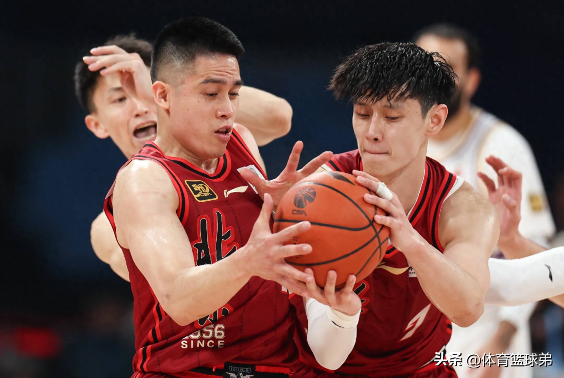 广东男篮大外援来了星空下载